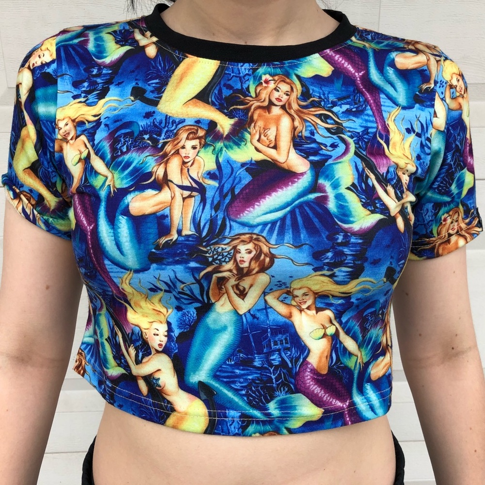 Cropped mermaid top
